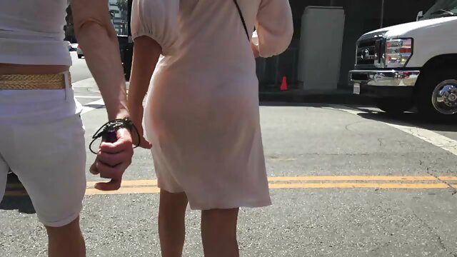 Adulte pas d'inscription  Honey Strapon baise son homme video x amateur streaming en public